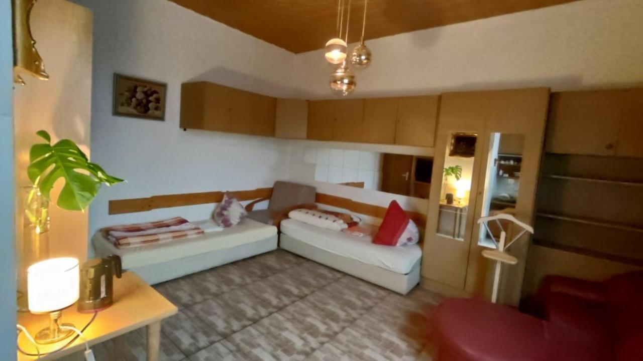 Апартаменты Kleine Unterkunft In Stuttgart-Muenchfeld Экстерьер фото