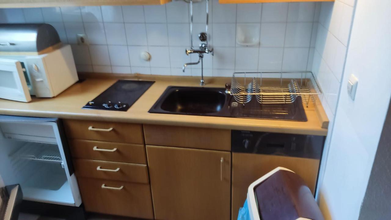 Апартаменты Kleine Unterkunft In Stuttgart-Muenchfeld Экстерьер фото